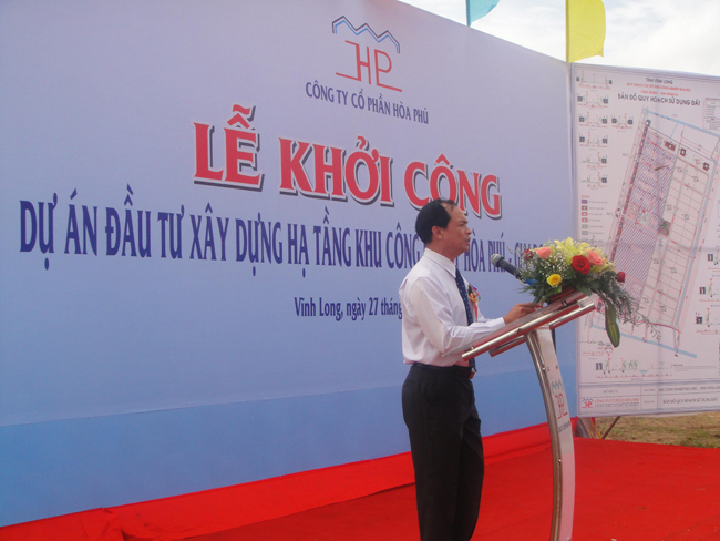 Tại lễ khởi công Ông Phạm Văn Đấu, Chủ tịch UBND tỉnh Vĩnh Long phát biểu chỉ đạo